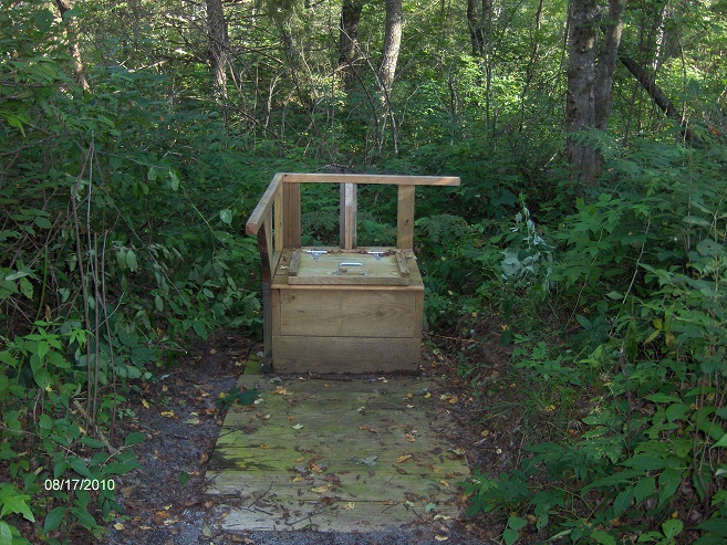 http://cnyhiking.com/IcehousePond6238.JPG